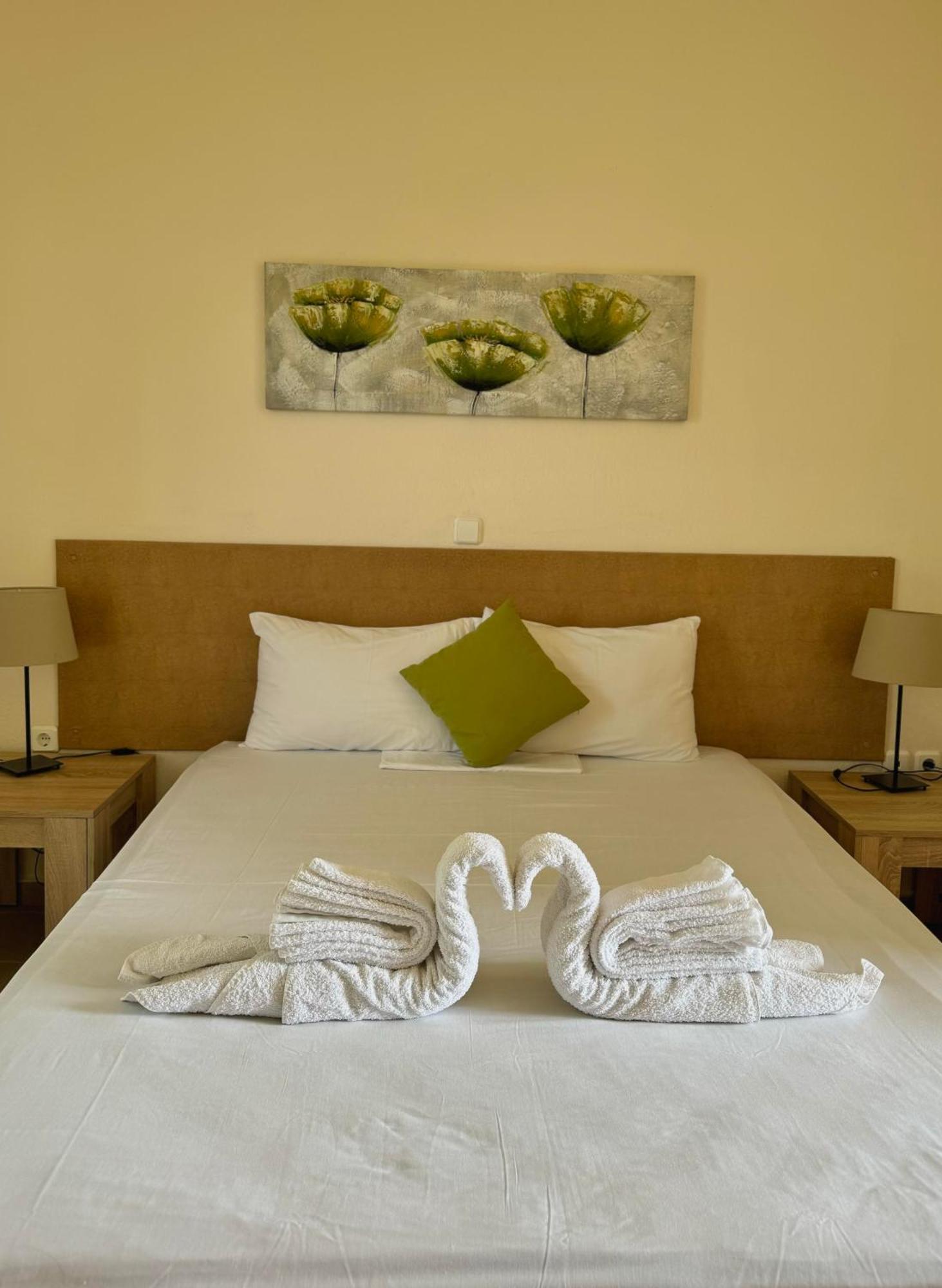 Dafnes Rooms Fourka Exterior photo